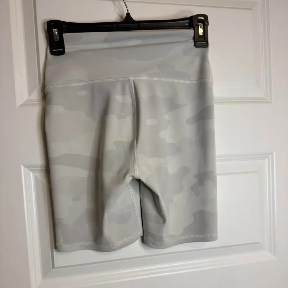 Alo yoga biker shorts